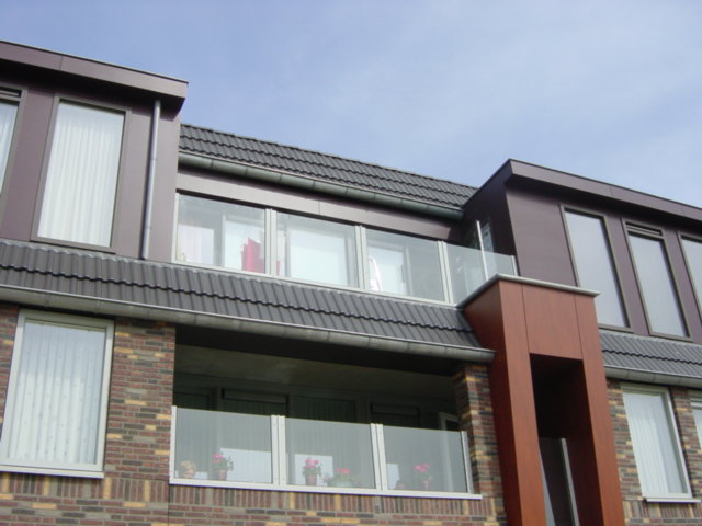 Balkon-balustrade-glas-Stamproy-Cepu-Constructions.JPG