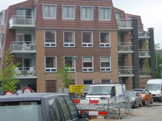 Balkonhekken-glas-leuningen-Drunen-Cepu-Constructions.JPG