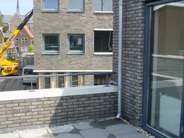 Borstweringleuning-aluminium-buis-balustrade-Gilze-en-Rijen-Cepu.JPG