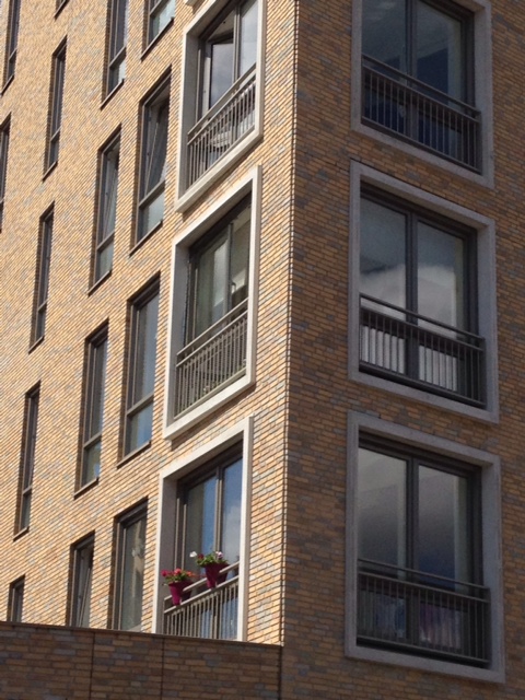 Franse-balkonhekken-met-spijlen-aluminium-vloeilas-Haarlem-CEPU-Constructions.jpg