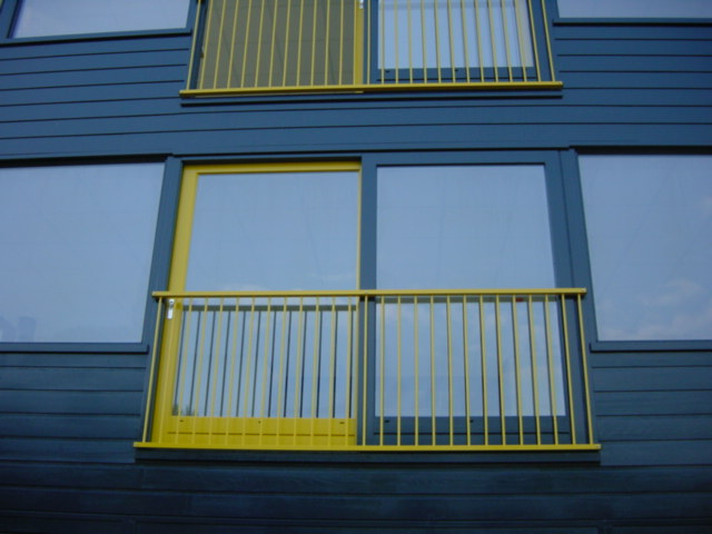 Franse-balkonhekken-spijlen-aluminium-poedercoat-Zuidlaren-Cepu.JPG