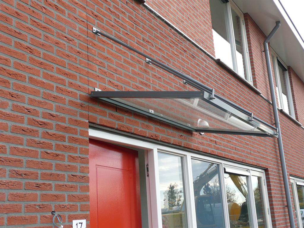 Glazen-deurluifel-aluminium-Rijssen-Cepu-Constructions.JPG