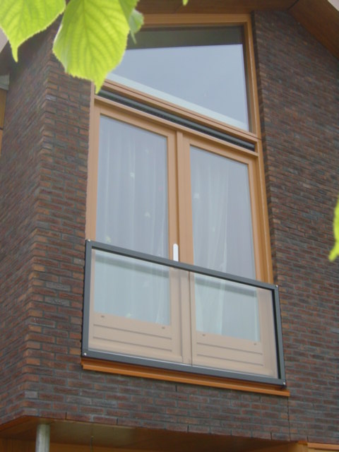 Glazen-frans-balkonhek-scherm-Driebergen-Cepu-Constructions.JPG