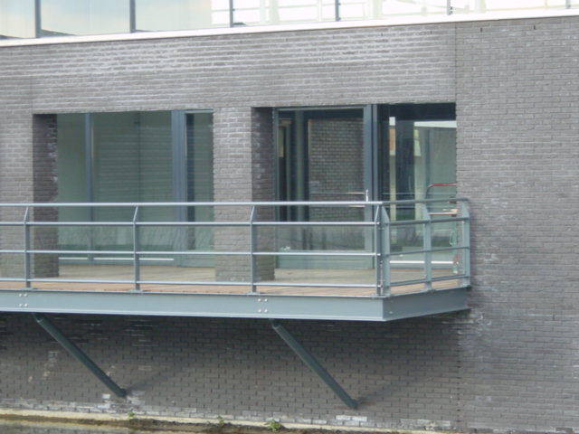 Glazen-hekwerken-balkon-terras-Tilburg-Cepu-Constructions.JPG