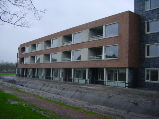 Hekwerken-glas-leuning-balkon-aluminium-Veendam-Cepu-Constructions.JPG