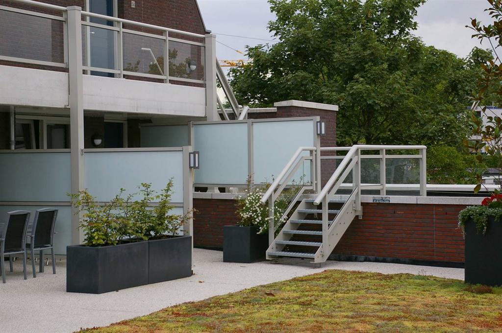 Priveschermen-terras-galerij-balustrades-Traphekken-trapleuning-Kerkdriel-Cepu.jpg
