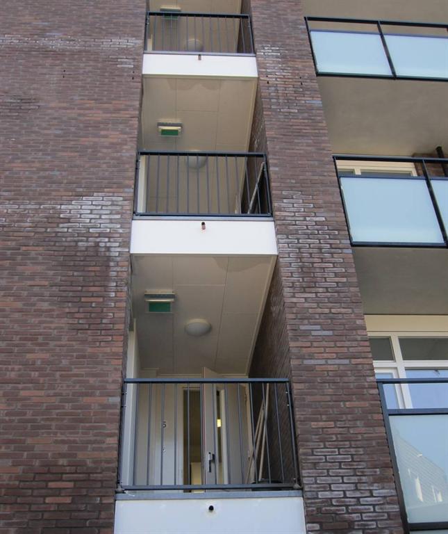 Spijlenhekken-aluminium-vloeilas-balkon-Amersfoort-Cepu-Constructions-Nieuwkuijk.jpg