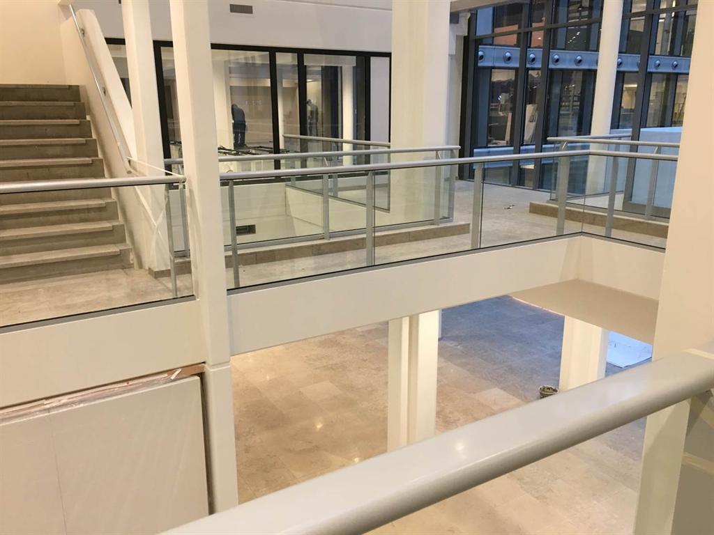 Videhekken-traphekken-galerij-aluminium-Amsterdam-CEPU-Constructions.JPG