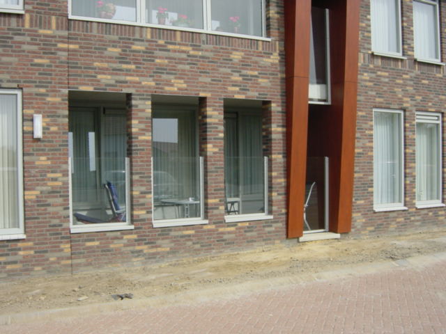 glashekken-balkon-Stamproy-Cepu-Constructions.JPG
